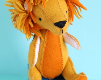 L is for Lion : Lion sewing pattern, lion PDF pattern, hand sewing pattern, felt lion, lion toy, lion plush, easy sewing pattern,