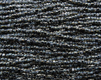 Czech Glass Seed Beads 8/0 – Opaque Light Red, 2.9 Mm – 500g Bulk Bag By Preciosa - View #4