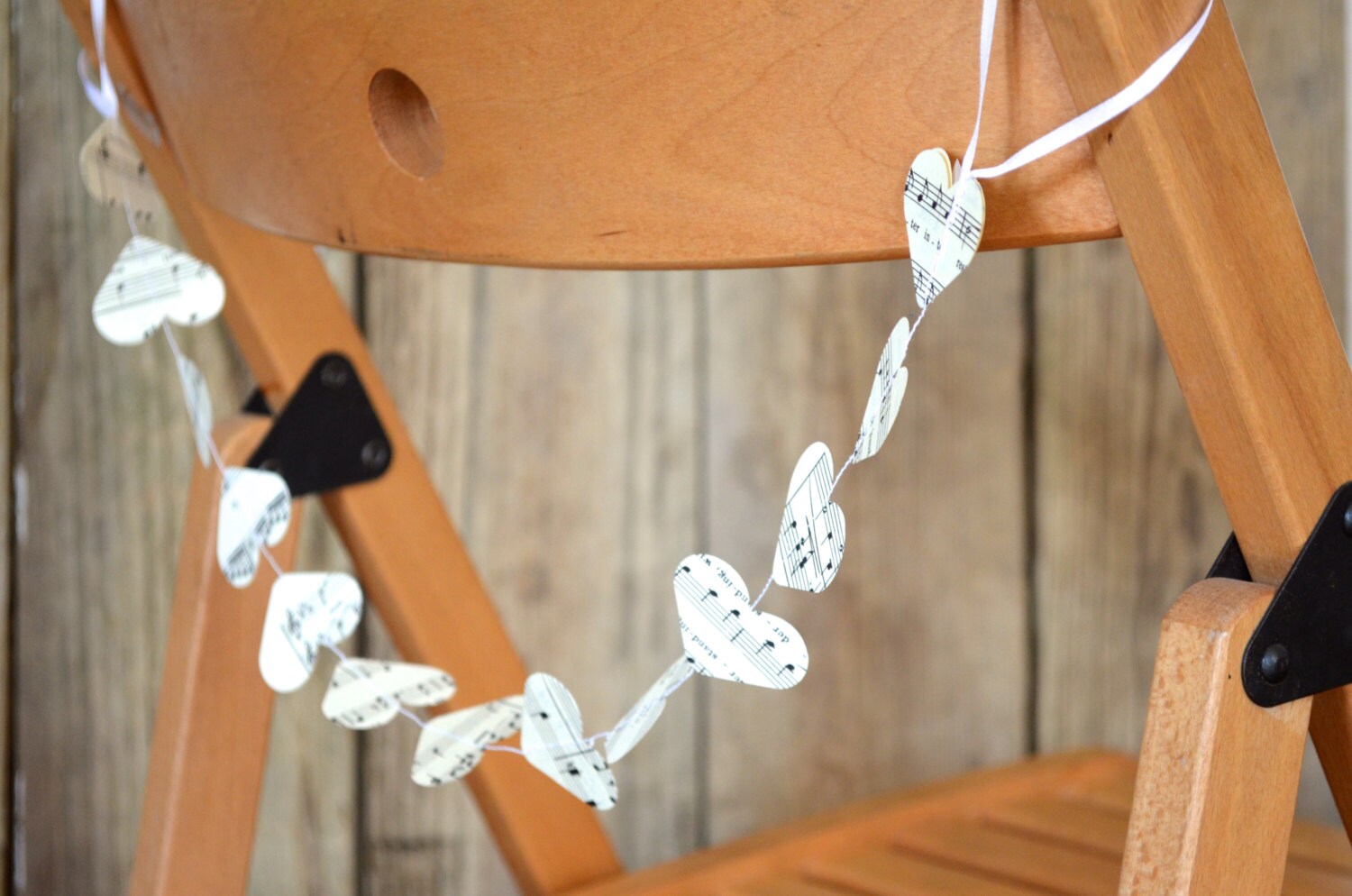 Chair Garland vintage music hearts