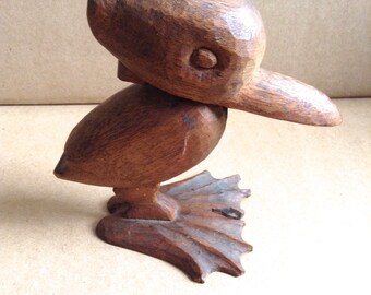 Wood Pelican Bird card Holder. Mechanical Vintage 1960, Modernist Kitsch. Hand Carved. Mod, Mid century, Danish Modern, Eames, Bojesen era.