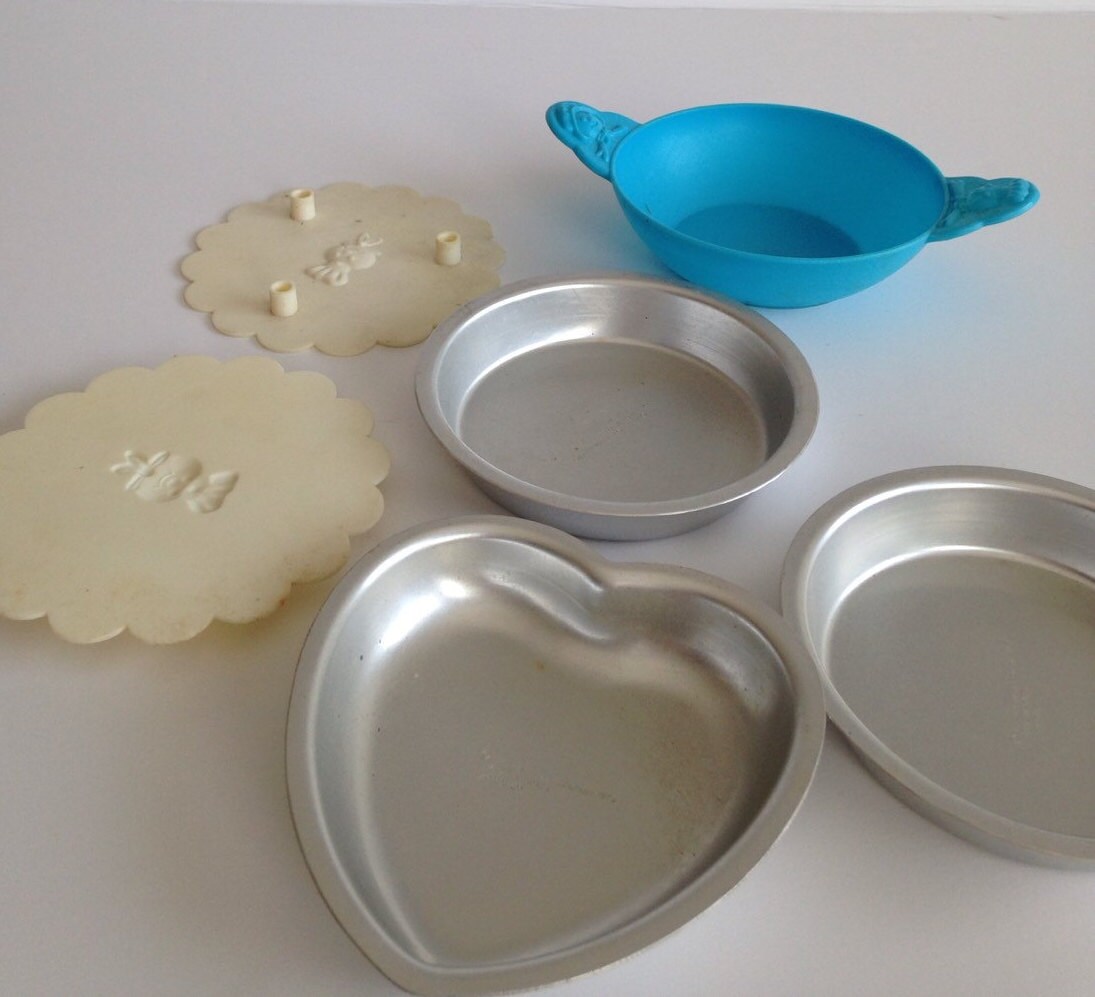Vintage Set of 1970's Easy Bake Oven Dishes and Pans