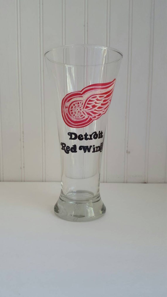 Beer mug beer glass Sports team logo pilsner beer hockey mugs