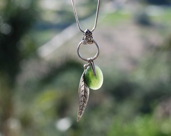 Green Jade Semi-precious gemstone necklace Silver Circle leaf Necklace Boho Gemstone jewelry Jade jewelry