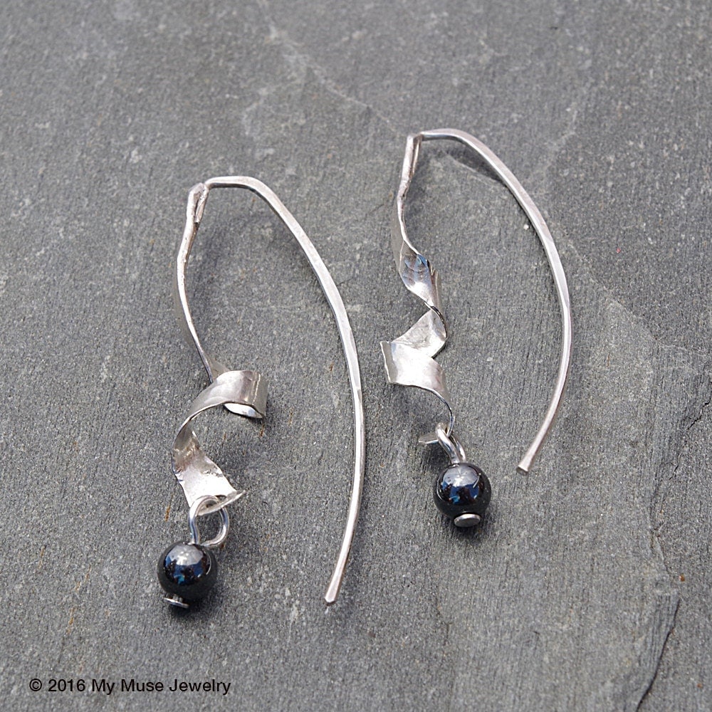 Silver Threader Earrings Ribbon Earring Modern by mymusejewelry