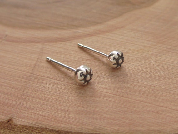 Silver earrings for second hole Clearance