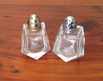 Vintage Small Glass Salt & Pepper Shaker Set