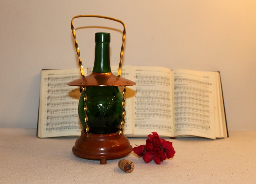 Vintage musical decanter music box liquor bottle shaped