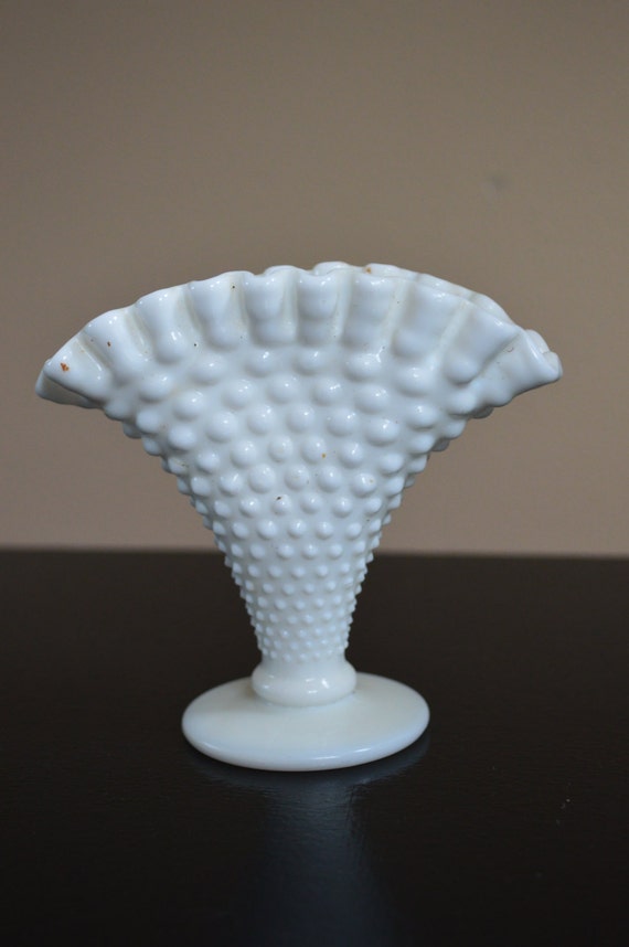 Vintage Hobnail Milk Glass Fenton Bud Vase Fanned Crimped 1321