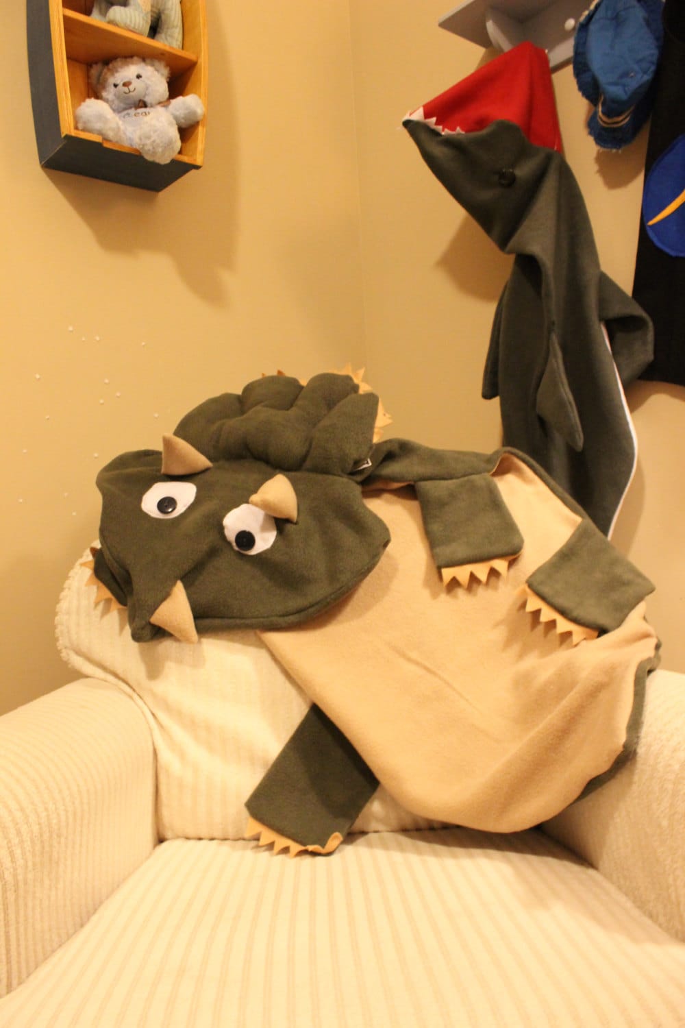 Dinosaur Blanket / Dino Blanket / Dinosaur Snuggle / Dinosaur