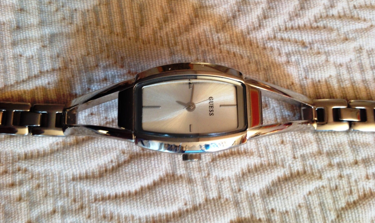 guess bangle watch