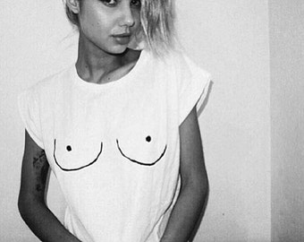 Cartoon Titties  T-shirt Hand Draw Boobies / Premium Quality ! -  Fast Delivery