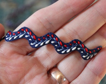 Five Yards of Embroidered Vintage Navy Blue Ric Rac Trim, T10h