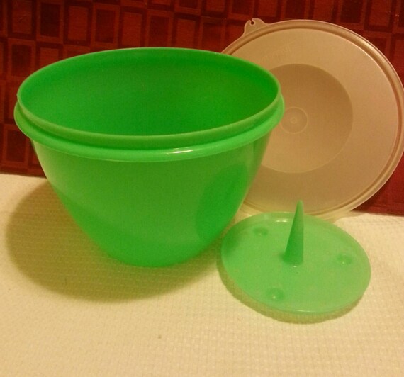 Vintage Tupperware Green Lettuce Keeper Crisper. Good Vintage
