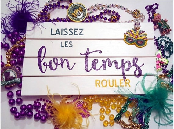 mardi gras wooden yard signs