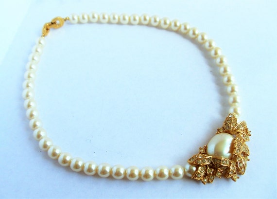 Vintage Richelieu Choker Necklace Faux Pearl with Grand Pearl