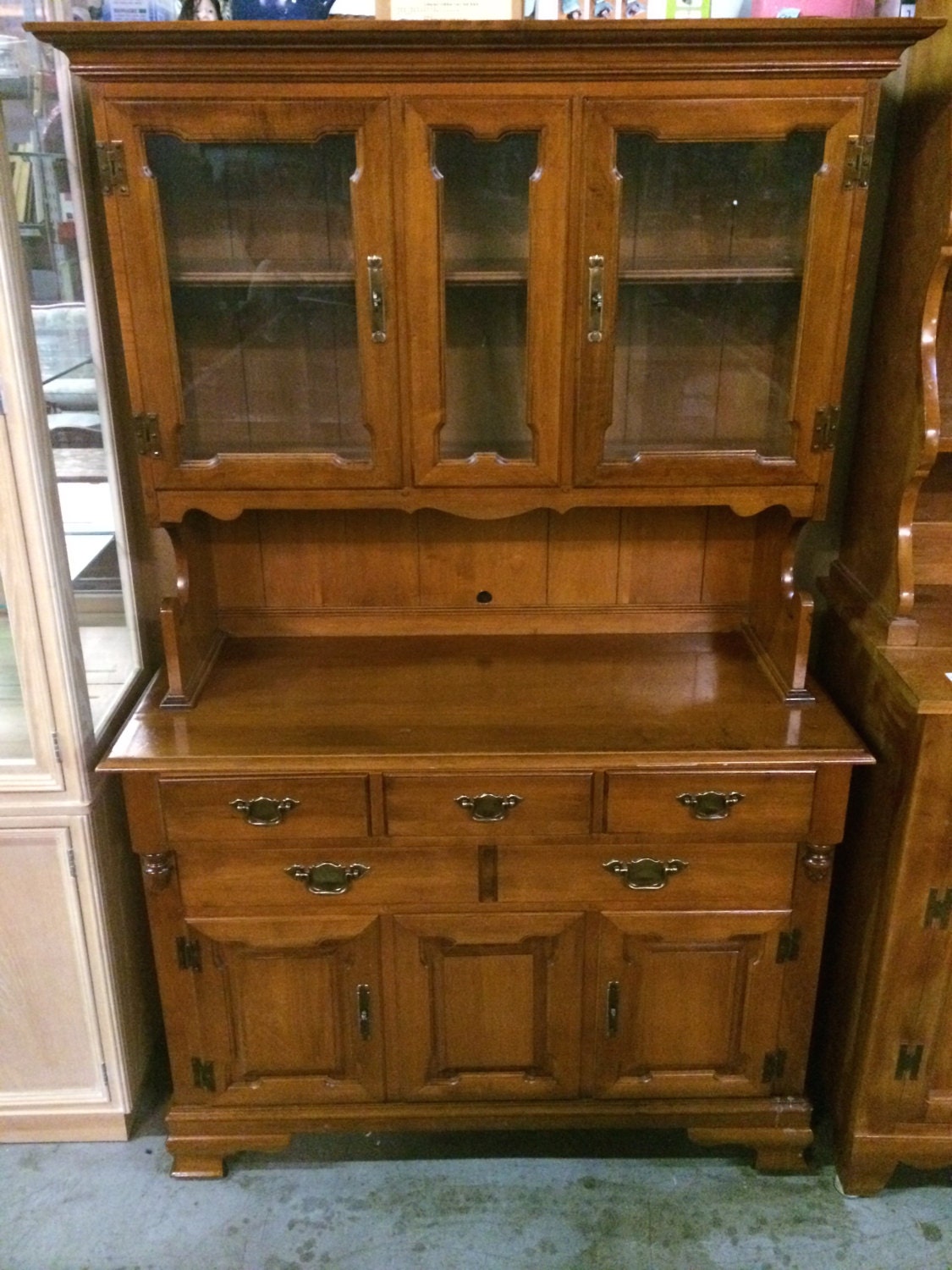 Young Republic Vintage Solid Maple Hutch Haute Juice