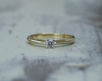 Affordable vintage engagement rings uk