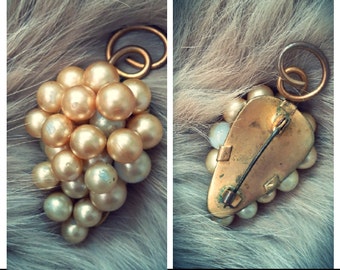 Vintage pearl-esque grape cluster brooch