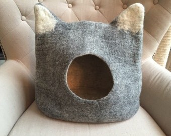 Felted Eco-Friendly Cat Bed / Cat Cave