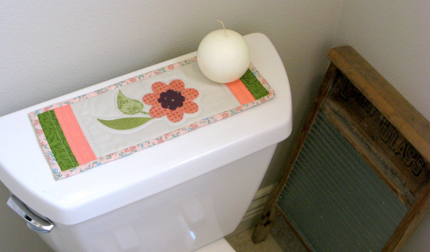 TOILET TANK TOPPER/Floral Quilt/Table by MondayMondayDesign