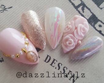 Dreamy princess pink 3D and Holographic Glitter nails/Press on nails/Fake nails/False nails/Faux nails/Glue on nails/Nail art/Fancy/cute