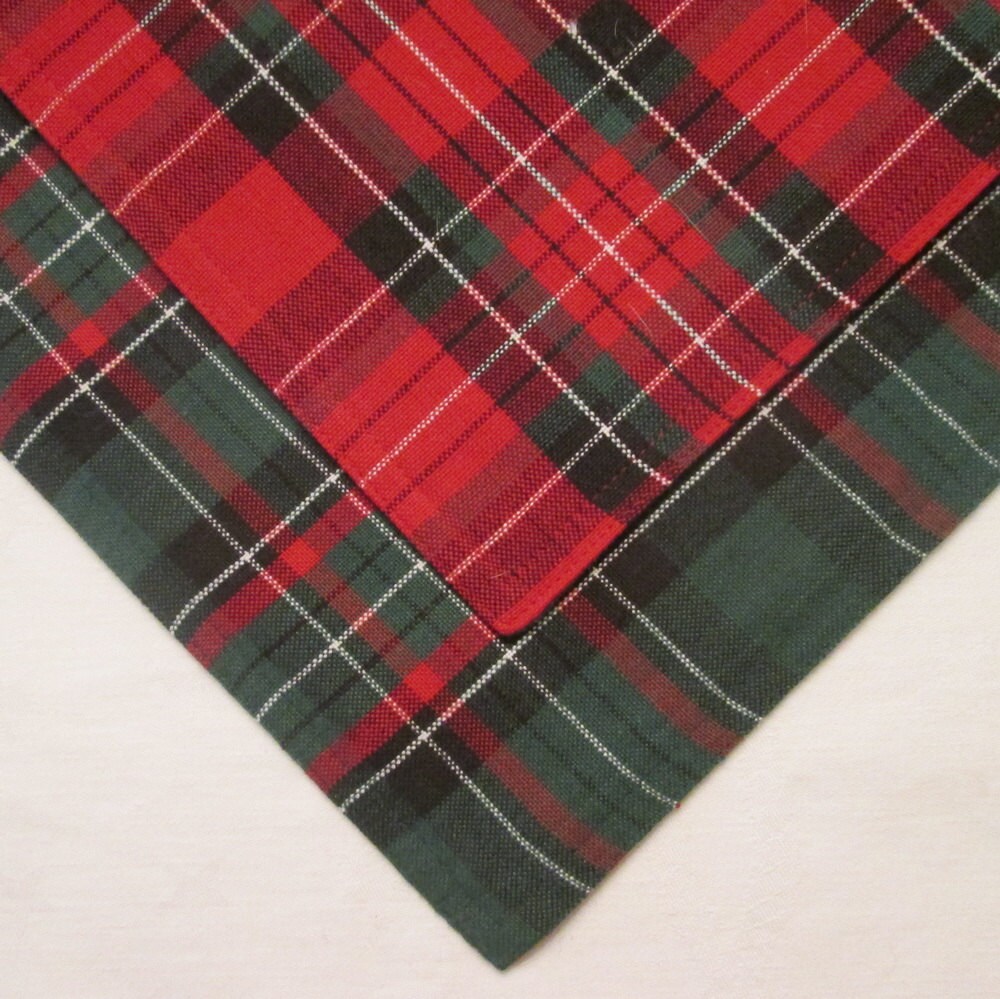 Two Vintage Reversible Plaid Placemats and Four Napkins