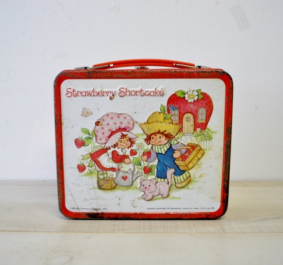 Vintage 1980 Strawberry Shortcake Lunchbox ... collectible