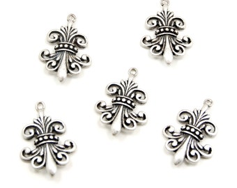 Fleur de Lis Charms or Pendants - 5 Pieces - Large, Antiqued Silver Plated Over Brass - Art Nouveau, Medieval, Gothic Lolita, Romantic Boho