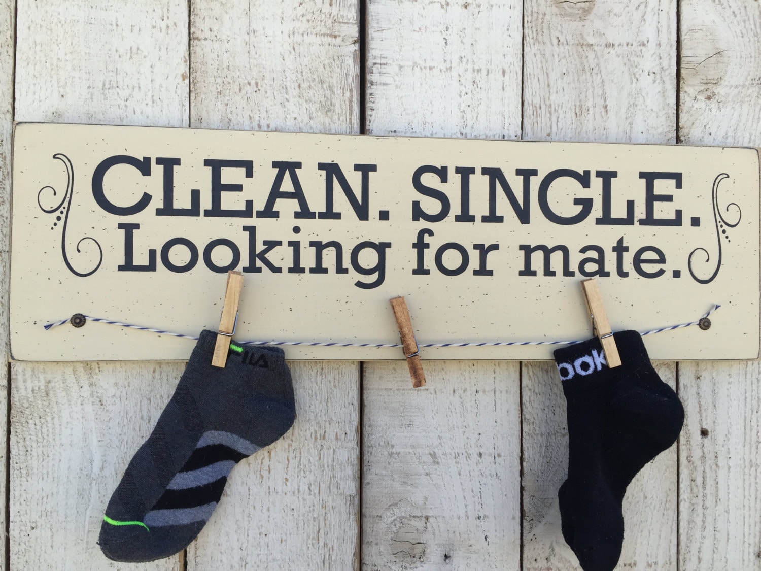 Clean Single Looking for a mate laundry room von
