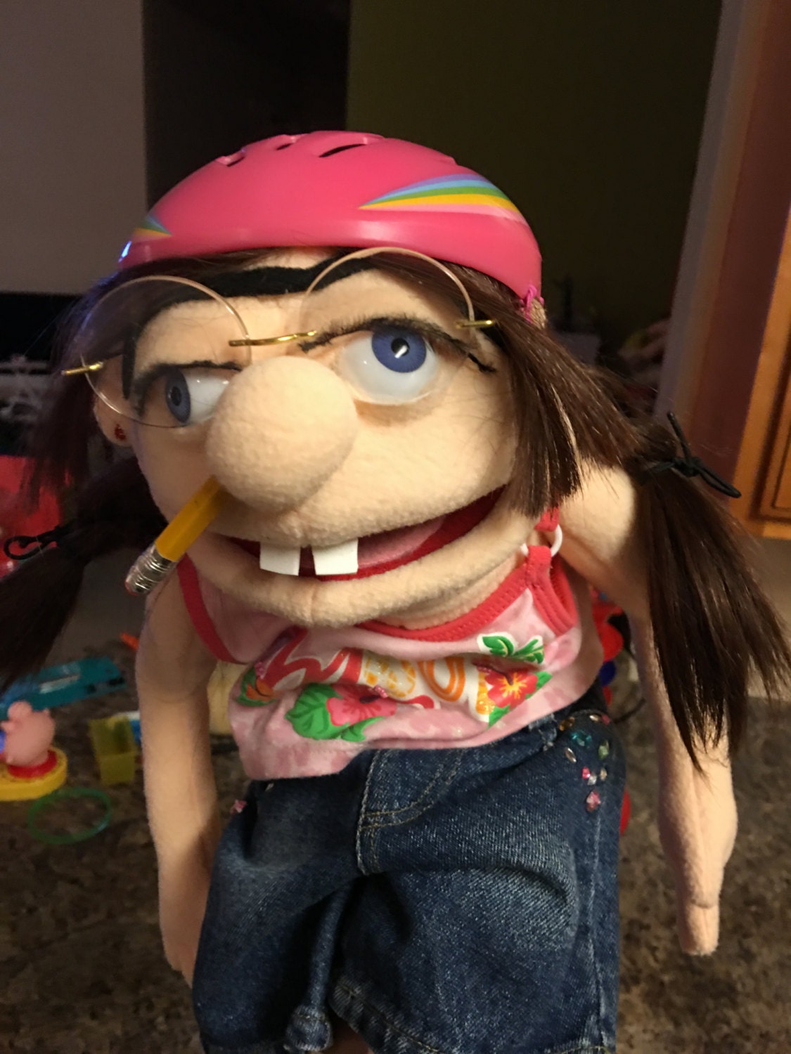 feebee puppet sml