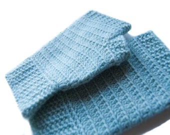The Perfect Crochet Handwarmers Pattern // Instant PDF Download