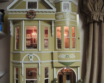 Queen Anne Victorian Dollhouse, Dolls & Miniatures, Art and Collectibles