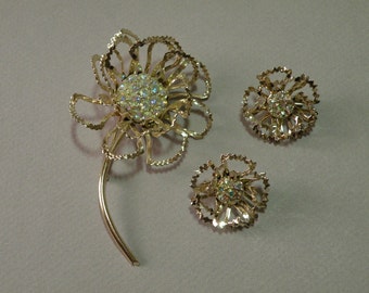 Vintage Sarah Coventry Flower Set