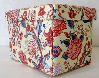 Fabric covered box with lid, jewelry storage, keepsake box, decorative box