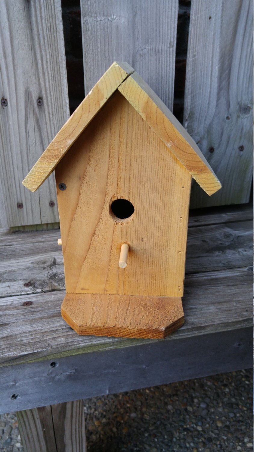 Rustic Cedar bird house by GuernseyLane on Etsy