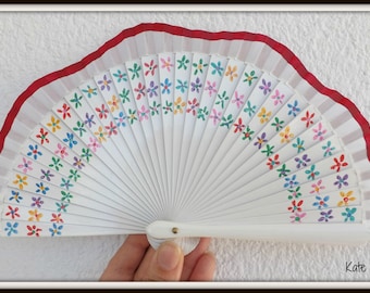 MTO Ditsy Floral Wooden Hand Fan - Scalloped White