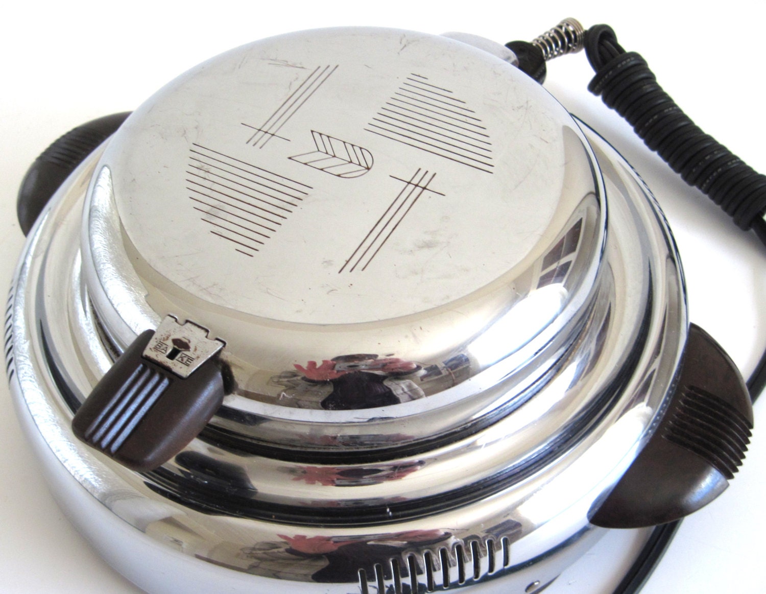 Antique Waffle Iron Round Chrome General Electric 119W4 Art