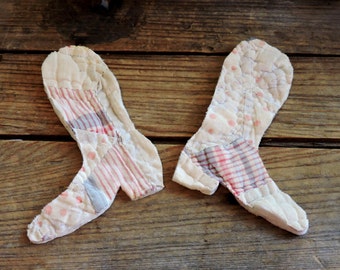 Pair Prim Feedsack Cowboy Boot Appliques, Upcycled Vintage Patchwork Cutter Quilt Embellishments, Craft Supply itsyourcountry