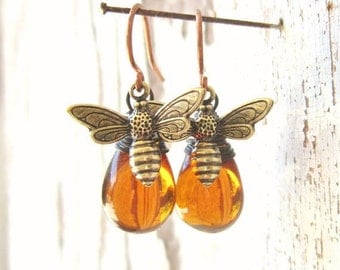 Mother's Day Gift. Honey Bee Earrings. Honey Bee Jewelry.Wire Wrapped Drops Honey Amber Earrings.Amber Glass Dangle Earrings.Amber Jewelry
