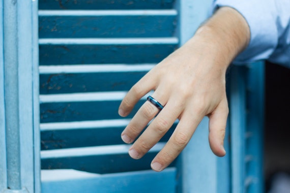 Men's carbon fiber round ring. Unique black and blue