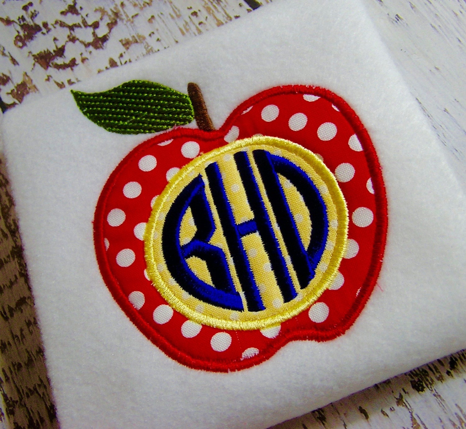 Appliqué apple machine embroidery design Back to School