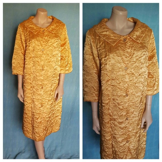 Vintage Gold Quilted Housecoat Womens Robe Satin Dressing Gown