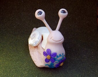 Items similar to Paper Snail Sculpture - Archie on Etsy