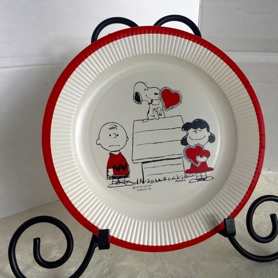 Vintage Peanuts Snoopy and Charlie Brown Paper Plates