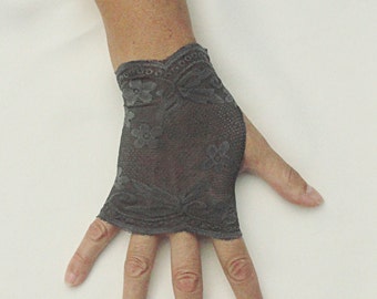 Pewter Lace Gloves - Gray Lace Fingerless Gloves .