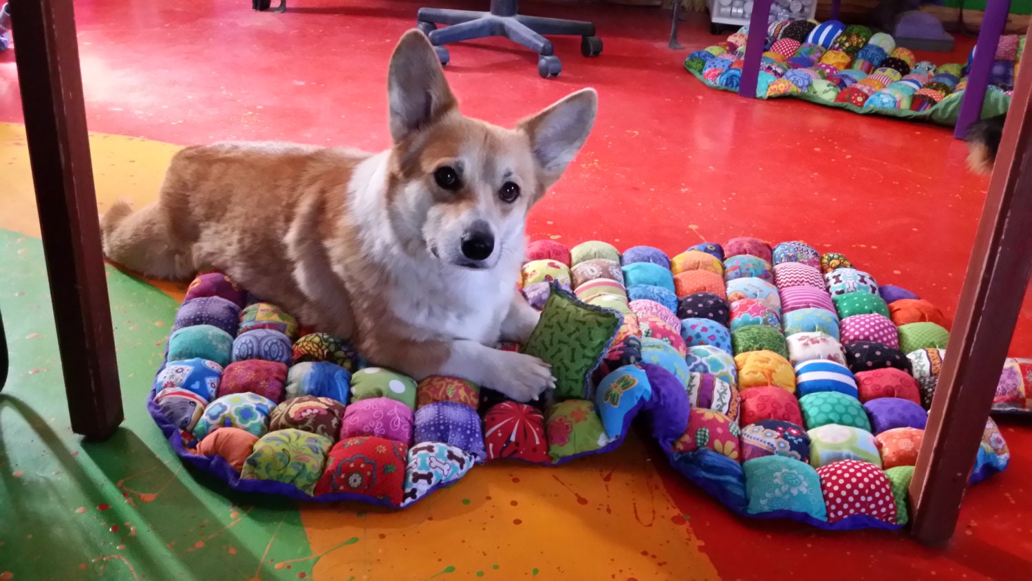 Bubble Quilt Style Dog Biscuit Bone Shaped Dog Bed Pet Bed