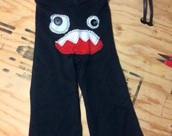 Upcycled Trousers "Monsters" upcycled children clothing Ge, le pied sur la pédale