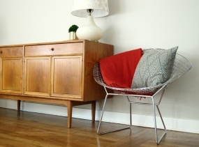 Pair of Harry Bertoia Style Mid Century Diamond Back Chairs