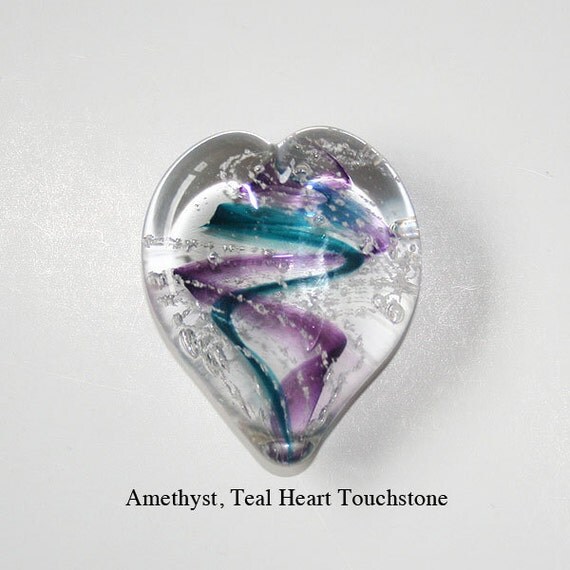 Memorial Glass Memento Heart Touchstone Cremation Ashes Pet
