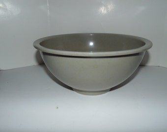 Vintage Mid-CENTURY Modern TEXAS WARE Melmac Tan Confetti splatter mixing bowl 118